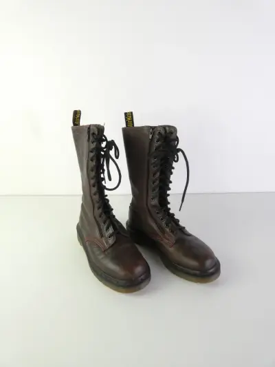 Leren veterlaarzen Dr. Martens, model 9733 – kavel bij De Kringwinkel, Heverlee