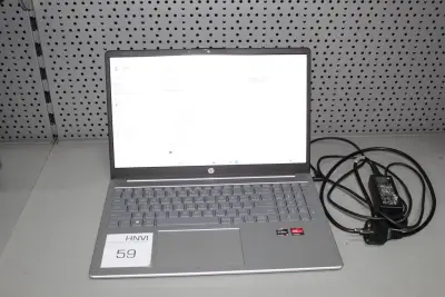 Laptop HP i5-fcoxx. 238 GB opslag. 8GB RAM. AMD Ryzen 3 7320u 2.40 GHz processor – kavel bij HNVI, Loon op Zand