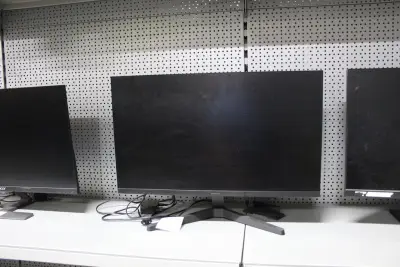 Beeldscherm 27 inch SAMSUNG S27C310EAU – kavel bij HNVI, Loon op Zand