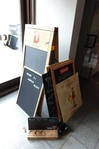 Diverse reclameborden – kavel bij Openbare Verkopen, Lochristi
