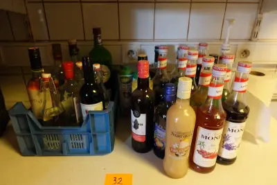 Partij aangebroken dranken + bakken leeggoed – kavel bij Openbare Verkopen, Lochristi