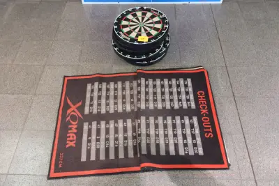 6x Dartboard + tapijt – kavel bij Openbare Verkopen, Lochristi