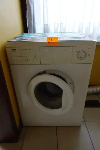 Droogkast Zanussi – kavel bij Openbare Verkopen, Lochristi