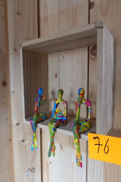3x Beeldje – kavel bij Openbare Verkopen, Lochristi
