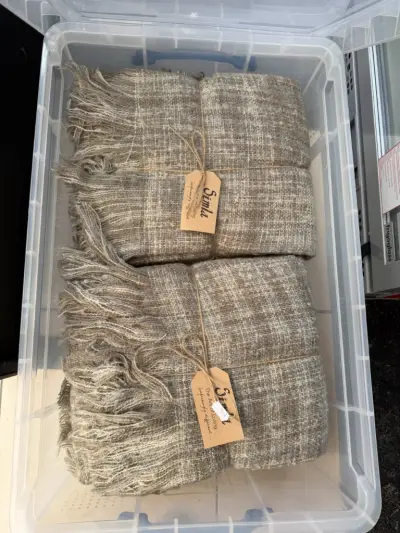 Luxe plaid met franjes – 130 x 170 cm ( Simla) 10 stuks – kavel bij Openbare Verkopen, Blankenberge