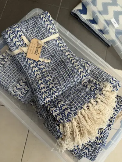 Simla – Luxe plaid blauw/wit – 130 x 170 cm (13 stuks) – kavel bij Openbare Verkopen, Blankenberge