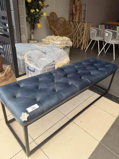 Paco zitbank in donkerblauw 100% leder ( 1 stuk) – kavel bij Openbare Verkopen, Blankenberge