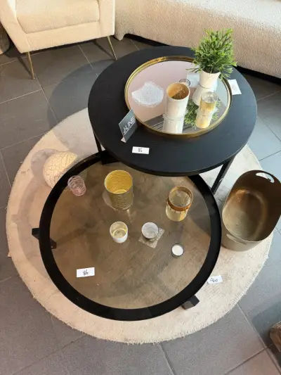 Complete salontafelset met tapijt en decoratie – kavel bij Openbare Verkopen, Blankenberge