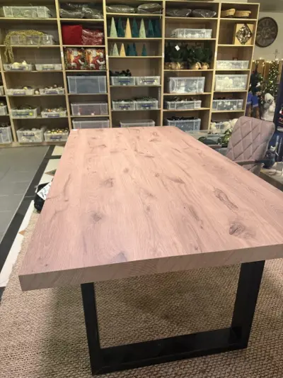 Grote eiken tafel met zwarte poot 200cm x100cm – kavel bij Openbare Verkopen, Blankenberge