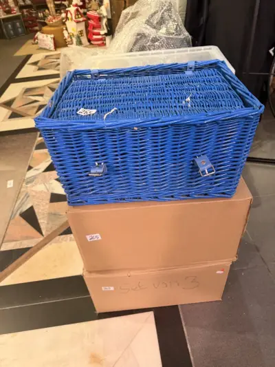 Set van 3 picknickmandjes blauw – kavel bij Openbare Verkopen, Blankenberge