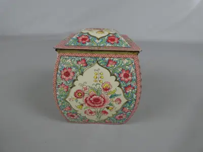 Gedecoreerd Blikken Doosje met Bloemenmotief – kavel bij De Kringwinkel, Diest