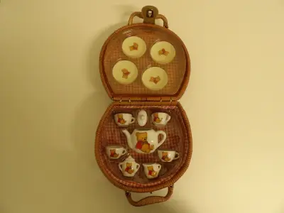Vintage 13-delig porseleinen kindertheeservies – kavel bij De Kringwinkel, Leopoldsburg