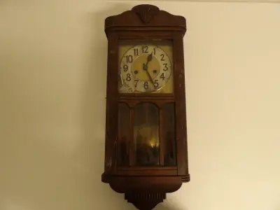 Antieke regulateur wandklok (jaren '20/'30) – kavel bij De Kringwinkel, Leopoldsburg