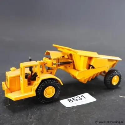 Joal Compact 1/70 Scale 222 - Cat 631 Tractor with Tipper (Caterpillar 631 scraper-dumptruck) – kavel bij ProVeiling, Wageningen