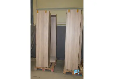 Set van planken – kavel bij Clicpublic, Nivelles