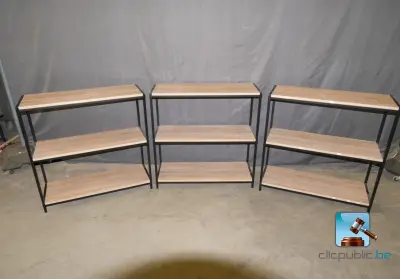 Set van planken – kavel bij Clicpublic, Nivelles