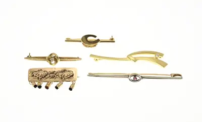 Lot broches divers – kavel bij Twents Veilinghuis