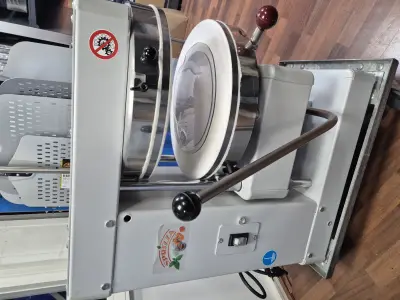 Sigma SPZ40 pizzaspinner dough press pizzapletter – kavel bij Veilingwinnaar