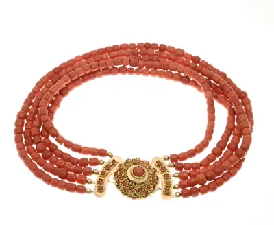 Bloedkoralen collier, 5 rij met goud – kavel bij Twents Veilinghuis
