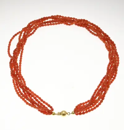 Collier van bloedkoralen met goud – kavel bij Twents Veilinghuis