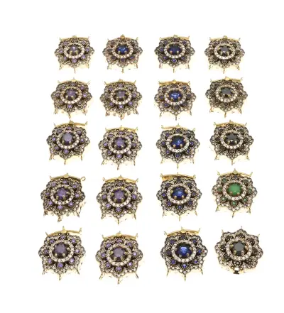 Lot sloten 20x (t.b.v. colliers/armbanden) – kavel bij Twents Veilinghuis