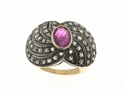 Gouden ring met diamant en robijn – kavel bij Twents Veilinghuis