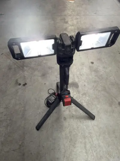 Dubbelkoppige Led Werklamp Bosch – kavel bij Openbare Verkopen, Ooigem