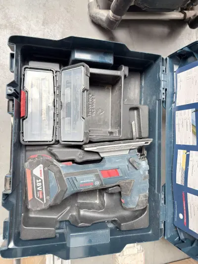 Bosch Accu Decoupeerzaag – kavel bij Openbare Verkopen, Ooigem