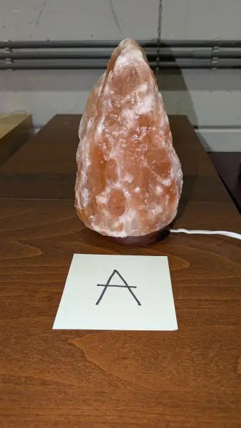 Een zoutstenen lamp – kavel bij Auctionline, Anderlecht