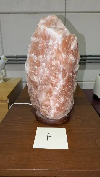 Een zoutstenen lamp – kavel bij Auctionline, Anderlecht