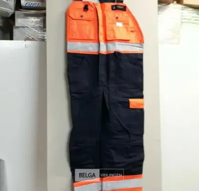 1 x Bretelbroek blauw fluo-oranje Fristads 50 – kavel bij Belga Veilingen, Oudsbergen