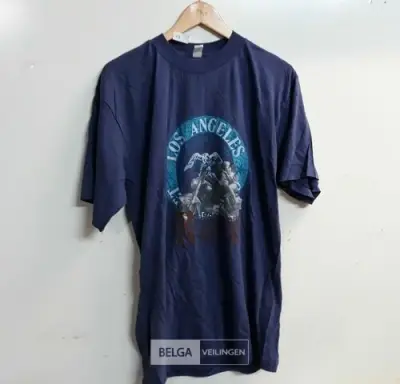4 x T-shirt paars XL met print – kavel bij Belga Veilingen, Oudsbergen