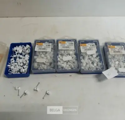 5 x Nagelklemmen wit 6 mm 50 stuks – kavel bij Belga Veilingen, Oudsbergen
