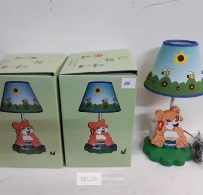 2 x Kinderlamp 37 cm beer – kavel bij Belga Veilingen, Oudsbergen