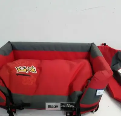 1 x Honden reis bed 35x60 cm in opbergzak – kavel bij Belga Veilingen, Oudsbergen