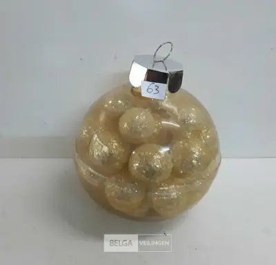 1 x Kerstballen pvc zilver 24 stuks – kavel bij Belga Veilingen, Oudsbergen