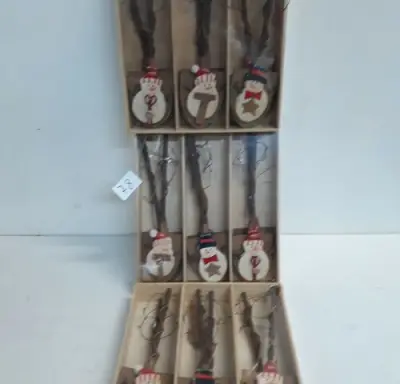5 x Sneeuwman 6 stuks op schup 18 cm 3 assorti – kavel bij Belga Veilingen, Oudsbergen