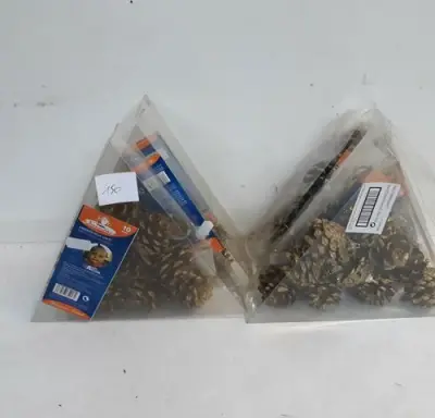6 x Hangdeco denneknoppen 10 stuks – kavel bij Belga Veilingen, Oudsbergen