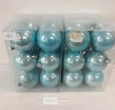 2 x Kerstballen 12 stuks pvc licht blauw – kavel bij Belga Veilingen, Oudsbergen