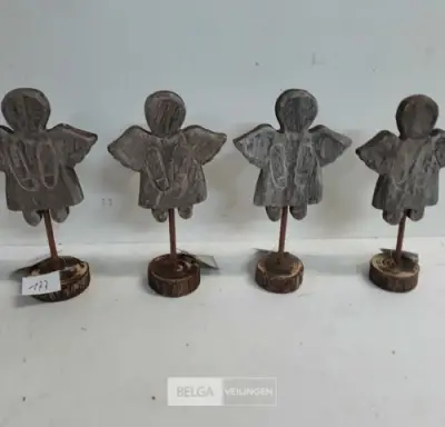 4 x Engel hout op staander 20 cm – kavel bij Belga Veilingen, Oudsbergen