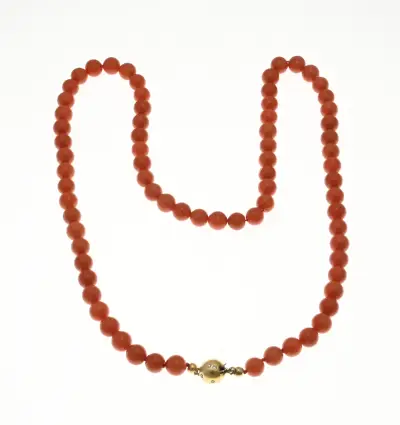 Collier van bloedkoralen met goud en diamant – kavel bij Twents Veilinghuis