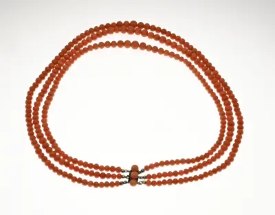 Collier van bloedkoralen, 3 rij – kavel bij Twents Veilinghuis