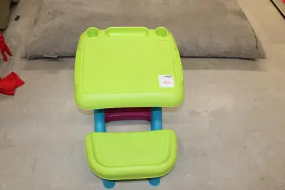 Kunststoffen kindertekentafel gebruikt – kavel bij HNVI, Oirschot