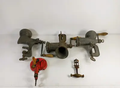 Verzameling vintage keukengerei en gereedschap, 20e eeuw – kavel bij De Kringwinkel, Turnhout