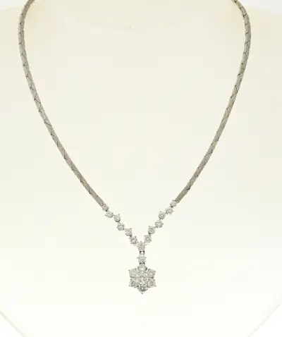 Witgouden choker met diamanten – kavel bij Twents Veilinghuis