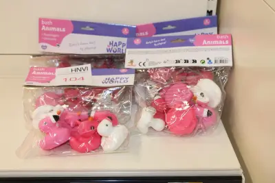 Badspeeltjes HAPPYWORLD, zes verpakkingen – kavel bij HNVI, Oirschot