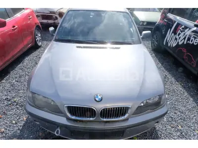Auto (voor onderdelen) BMW 320D (2004-231,686 km)(VIN:WBAAS710X0FY40092) – kavel bij Auctelia, Fauvillers