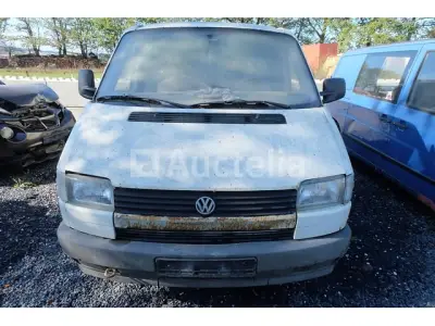 Pick-up truck (voor onderdelen) Volkswagen Transporter (2013-254,723 km)(VIN:SJNFCAF15U6404058) – kavel bij Auctelia, Fauvillers