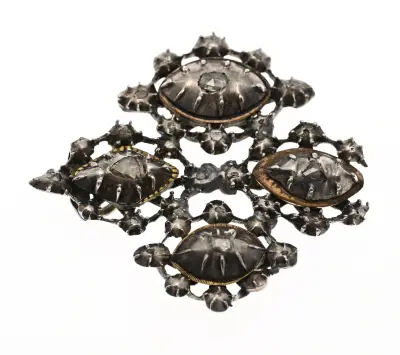 Zilveren hanger met oud diamant – kavel bij Twents Veilinghuis