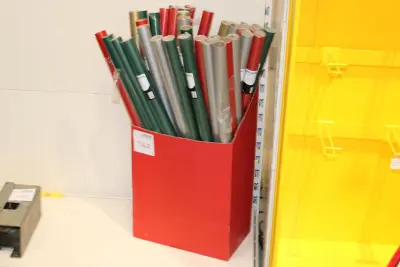 Doos met inpakpapier – kavel bij HNVI, Oirschot